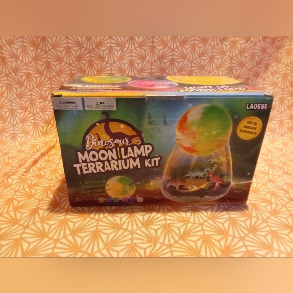 Dinosaur Moon Lamp Terrarium Kit -new